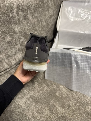 Größe UK 7,5 - Nike Zoom Fly 6 Laufschuhe Turnschuhe schwarz grau weiß - UVP 155£ - Bild 8 von 24