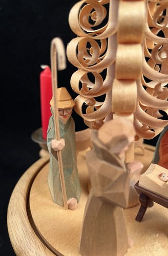 Vintage ERZGEBIRGISCHE VOLKSKUNST Christmas Pyramid Nativity w/ Boxes - Picture 4 of 7