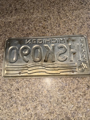 Vintage Centennial 1976 Michigan License Plate #HSK 090 1978 Bicentennial EUC - Picture 2 of 2