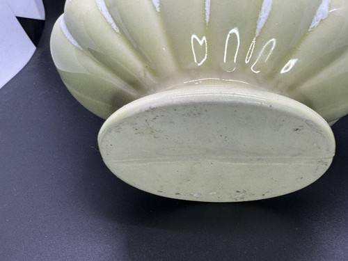 Vintage Upco USA Spring Green/Yellow Drip Oval Ceramic Planter 6 in Diameter - Picture 3 of 7