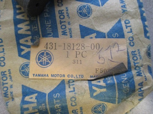 NOS Yamaha Shifter Bracket 1974-1975 YZ250 YZ360 YZ360A YZ250A 431-18128-00 - Picture 3 of 9