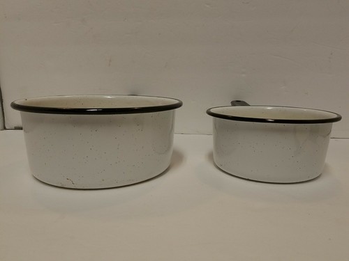 2 VTG SAUCE PANS POTS WHITE ENAMELWARE BLACK RIM 7-1/2" & 6" FARMHOUSE COTTAGE - Picture 5 of 11
