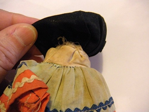 Vintage 1960er Jahre Seminole Indianerpuppe Patchwork Tuch-Dres Palmetto Faserschale  - Bild 5 von 5