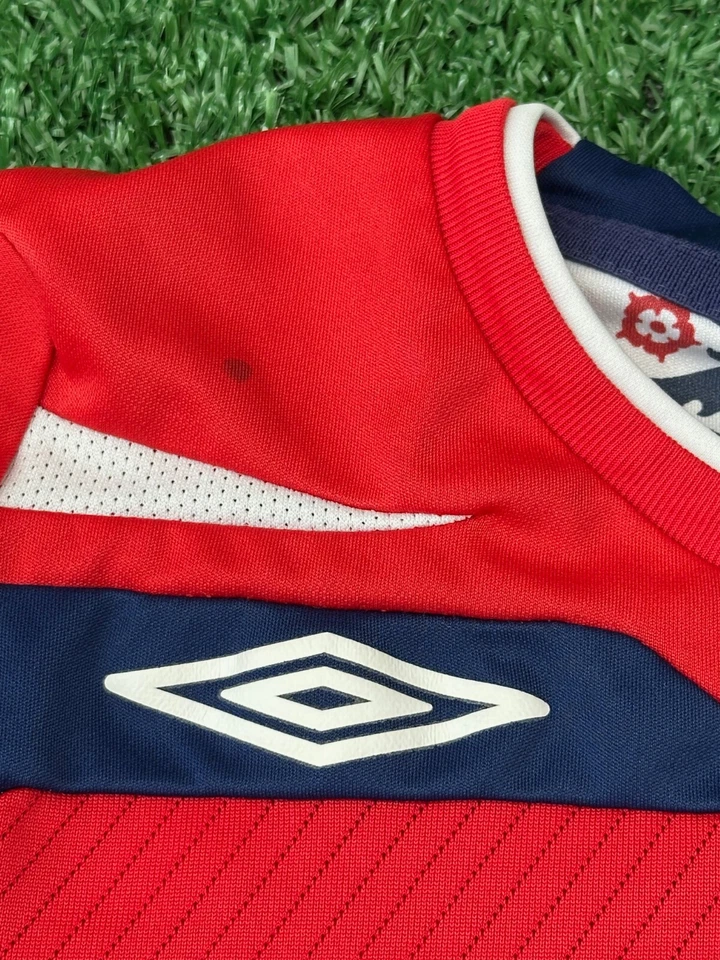 England FC 2008 Away T-Shirt | Red Umbro Kit Child Boys 6-7 Years Football Top - Image 4 of 4