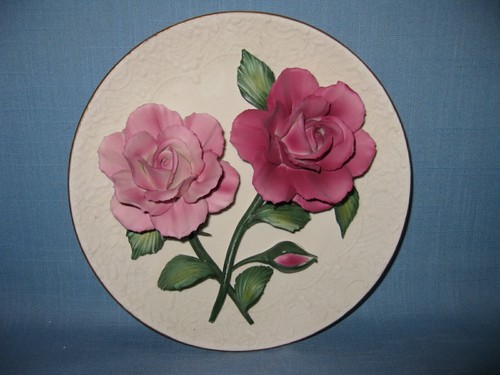 CAPODIMONTE PLATE, VINTAGE 3-D FLOWERS, NUMBERED, HANDPAINTED BISQUE - Picture 2 of 7