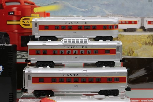 Williams by Bachmann Santa Fe Flyer O Gauge Passenger Train Set 1:48 O-36 Track - Picture 9 of 12