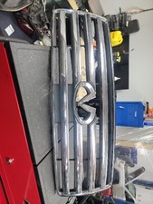 OEM Chrome Grille Grill Panel w/ Emblem Logo for 04-07 Infiniti QX56 62310 7S600