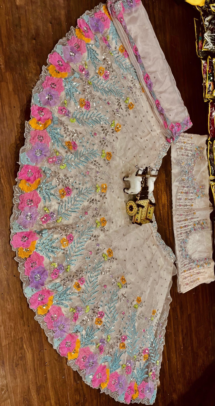 Picture 4 of 5
