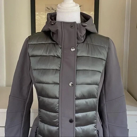 Chaqueta acolchada larga BCBGENERATION resistente al agua con capucha Softshell, nueva con etiquetas, XS, $95 Foto 4 de 4