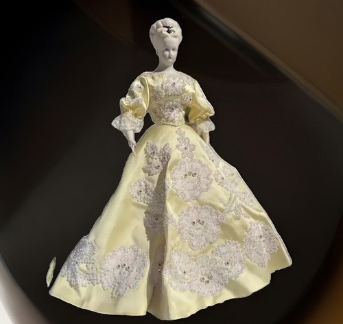 1964 MARIE BERGER ✨EXQUISITE Porcelain Doll ~Yellow Sequined Satin Dress Hand - Picture 2 of 23