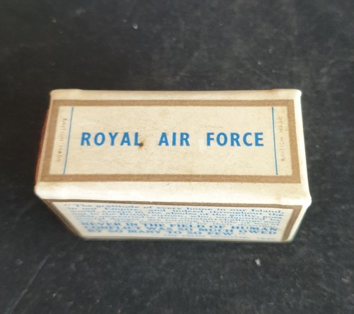 WW2 British Royal Air Force Personnel Celluloid Pocket Matchbox Cover 1941-1945 - Picture 4 of 14