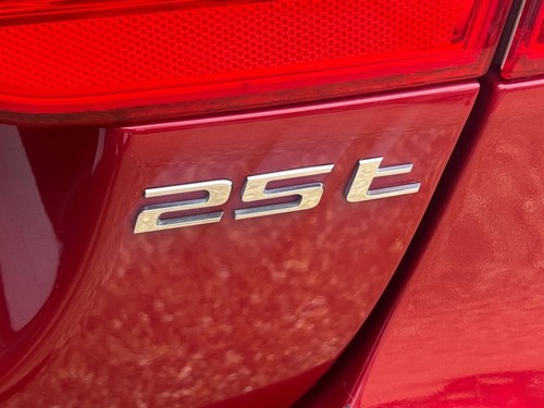 2017 66 JAGUAR XE 2.0 GTDI R-SPORT SALOON 4DR PETROL AUTO EURO 6 (S/S) (240 PS) - Picture 9 of 24
