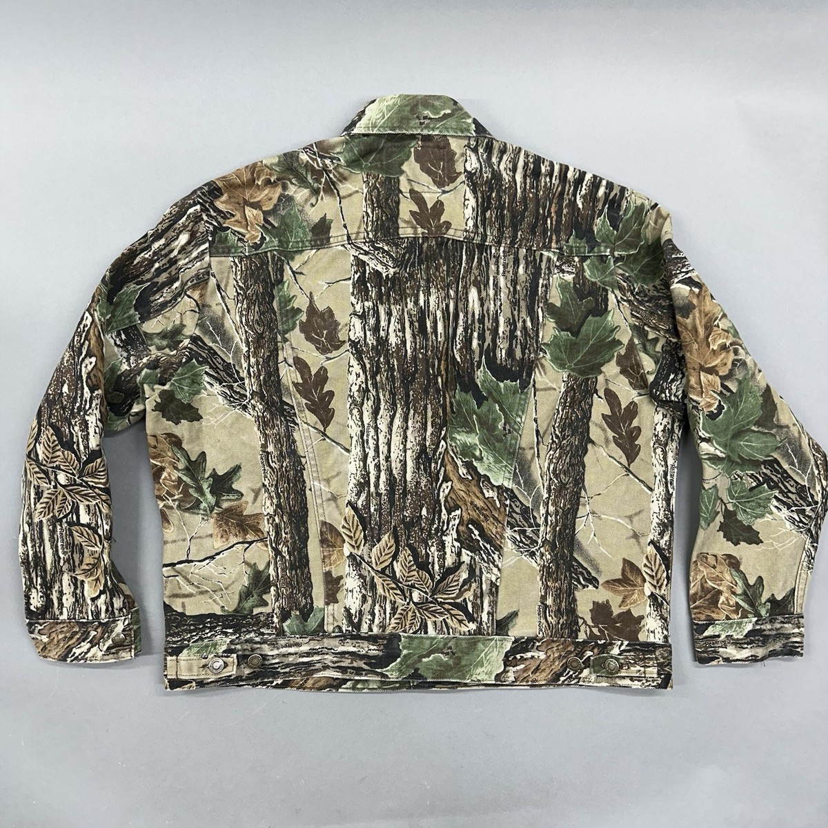 Wrangler Men's XL Vintage Denim RealTree Camo Hunting Trucker Jean