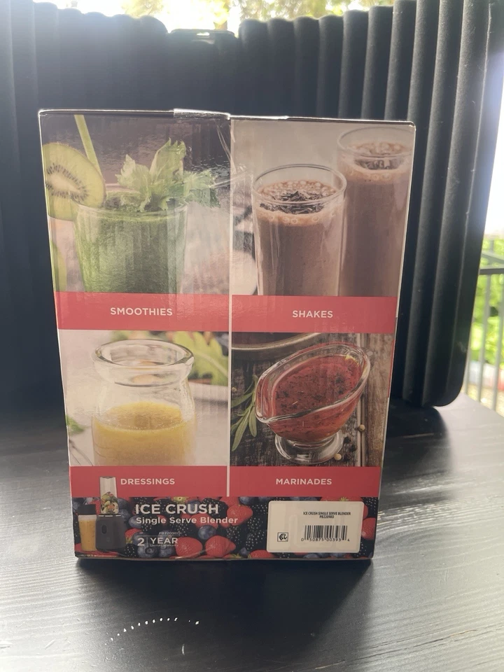 Licuadora de un solo servicio Black + Decker Ice Crush Foto 3 de 4