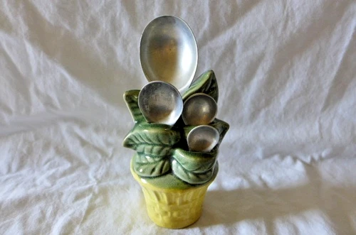 VINTAGE  Shawnee Mid Century Modern Pottery Flower Pot Measuring Spoon Holder