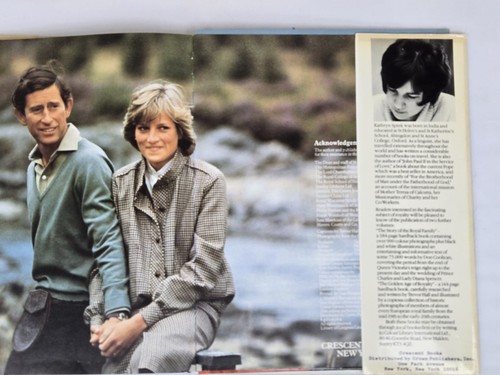 Vintage 1981 “Invitation To A Royal Wedding” By Kathryn Spink Coffee Table Book - Imagen 8 de 11