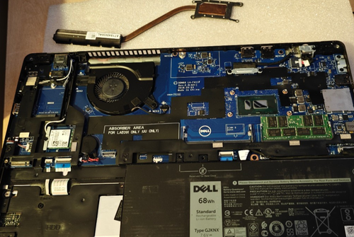 Dell Latitude 5590 - 15,6 Zoll, Intel i5, 32GB, 512GB, Intel HD, Win11 Pro- - Afbeelding 9 van 13