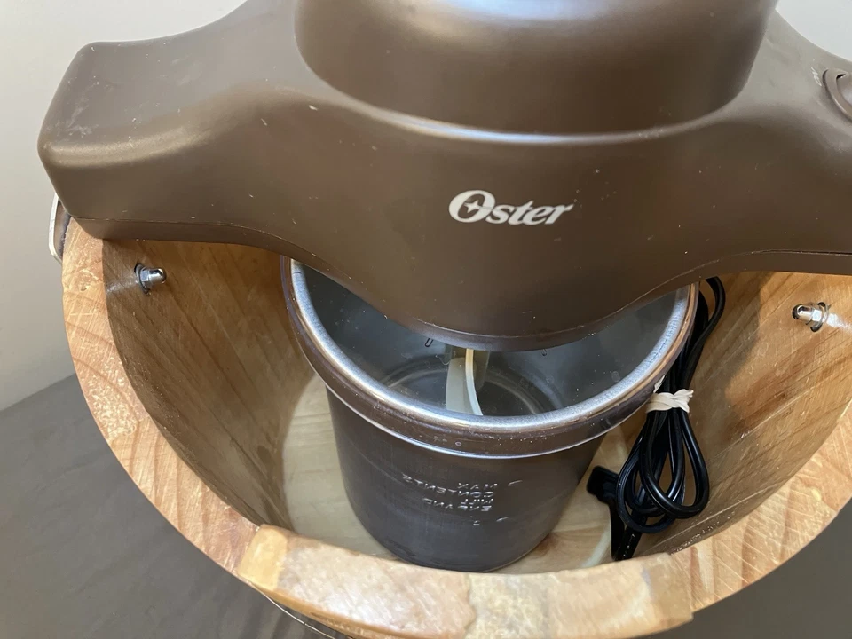 OSTER Ice Cream Shop 4Qt Wooden Bucket Ice Cream Maker FRSTIC-WDB - Image 3 of 4