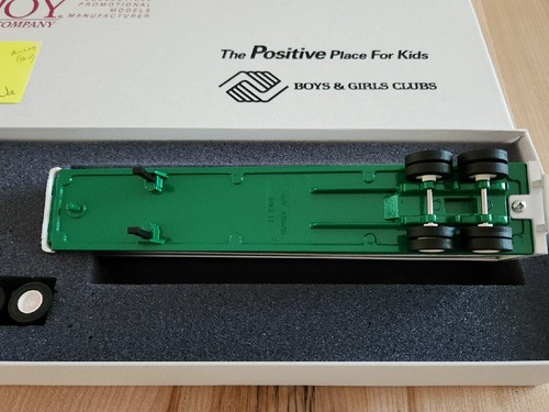 winross penjoy corgi collectible trucks Boys & Girls Club Die Cast Vtg Model - Picture 4 of 7