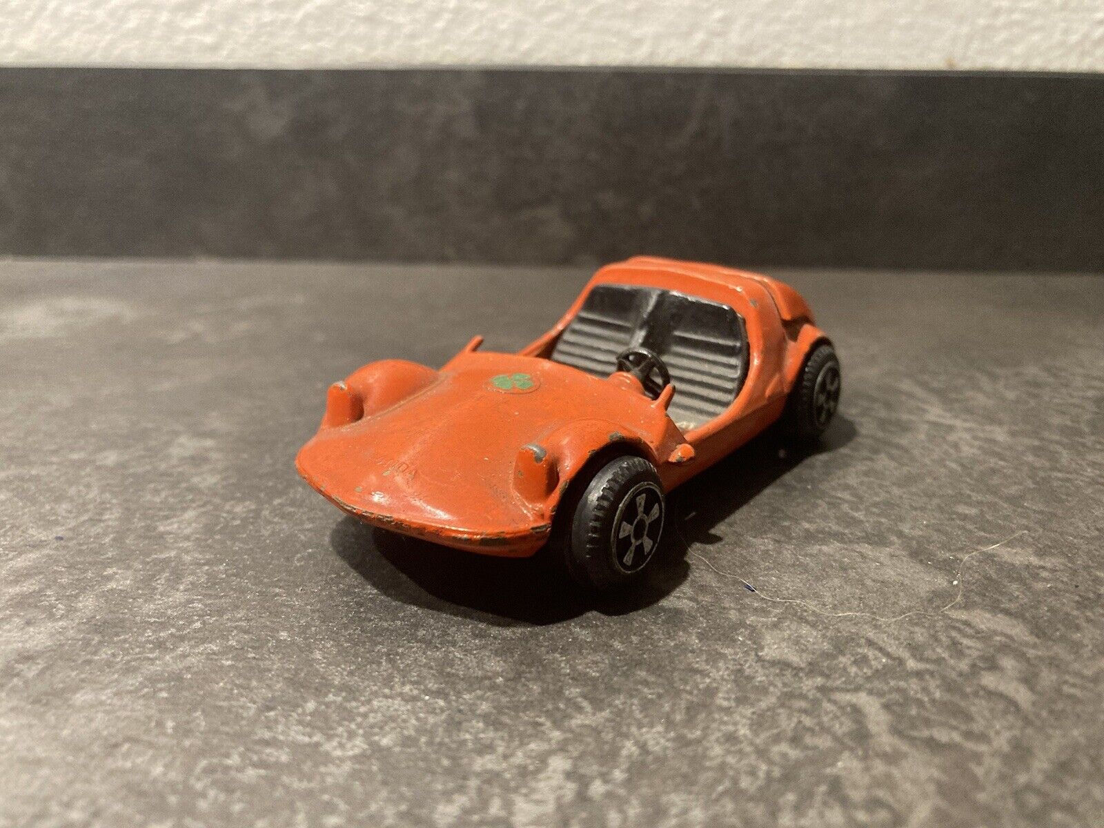 Foto 1 di 16