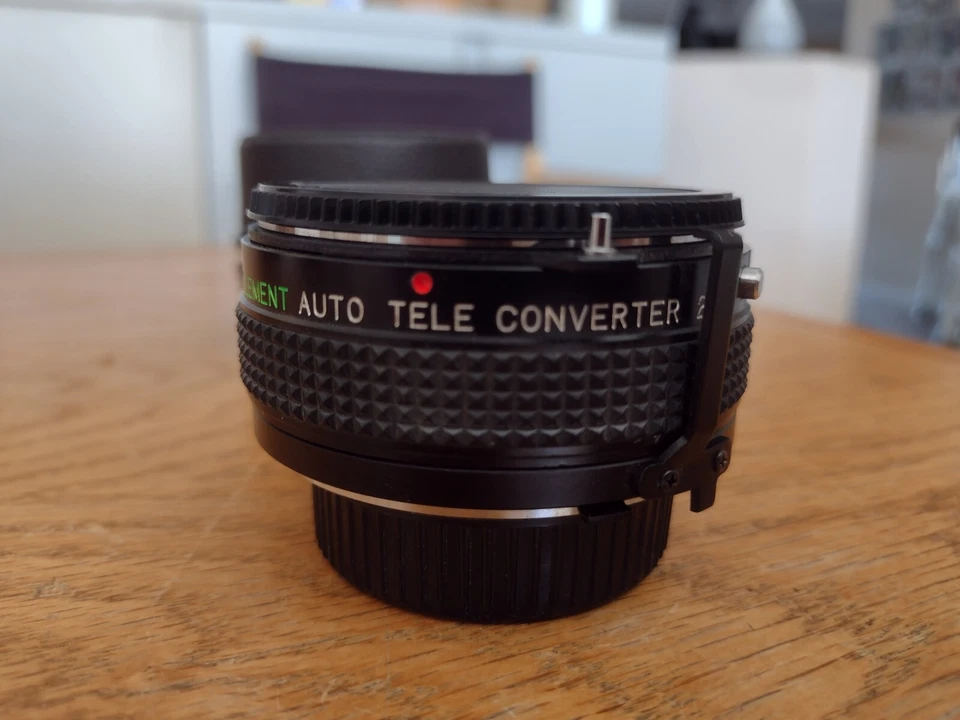 Mint Quantaray 7 Element Auto Tele Converter 2X MC For M/D Lens Mount With Case - Image 3 of 4