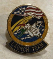 STS-57 SPACE SHUTTLE ENDEAVOUR LAUNCH TEAM PINBACK