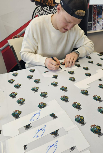 Tarjeta de firma privada firmada por Emil Heineman 23-24 UD Young Guns Montreal Canadiens - Imagen 12 de 14