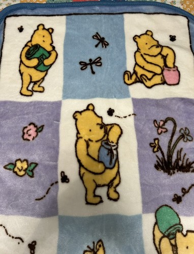 Vintage Disney Classic Winnie The Pooh Honeypot Bees Flowers Baby Blanket 28x42 - Picture 2 of 8