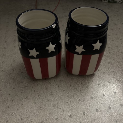 Lotto di 2 Barattoli Americani 4 Luglio Decorazione Alto circa 5”
