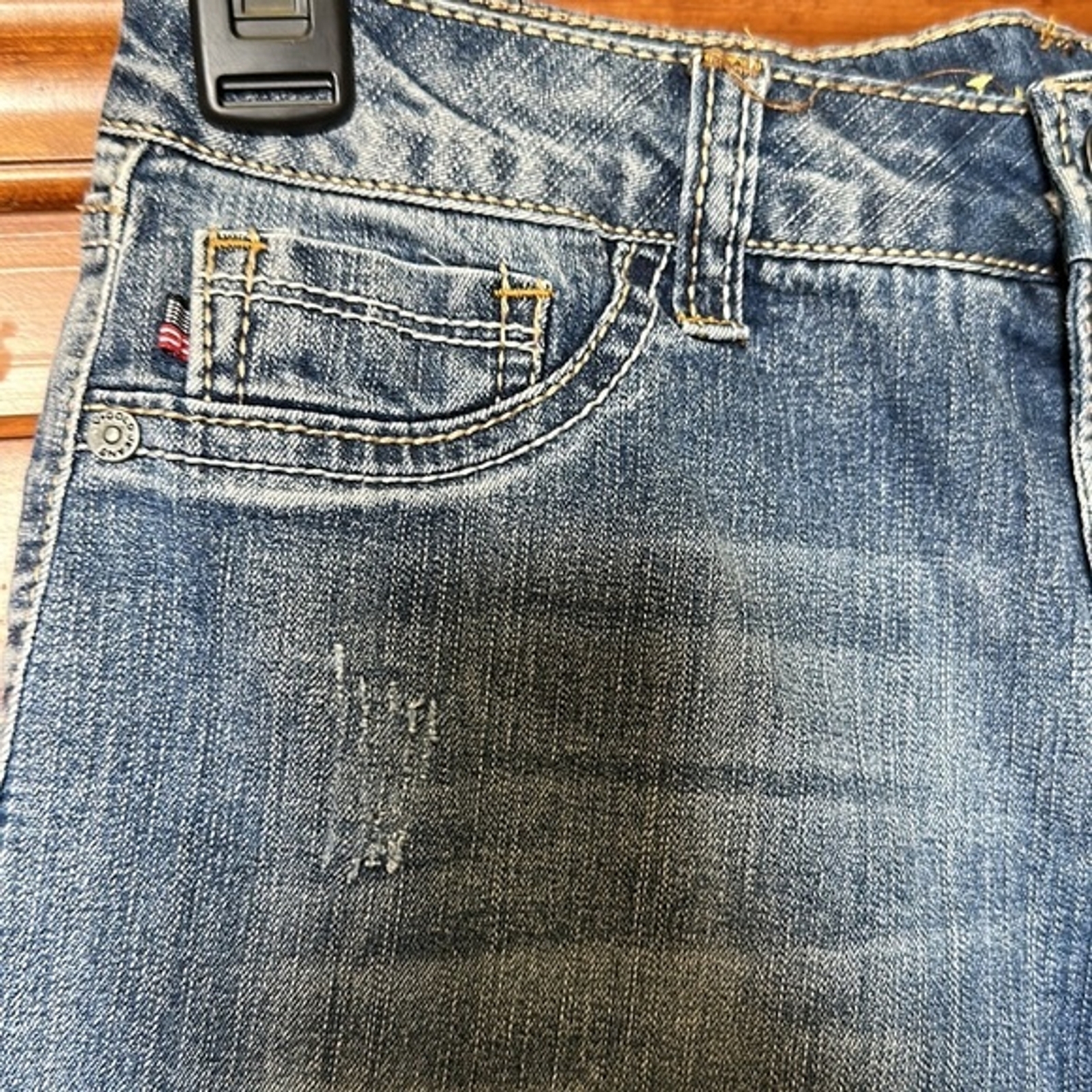 Picture 2 of 11