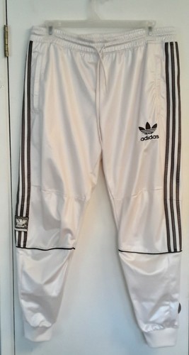 Adidas Originales Chile 20 Conjunto de Chándal Aspecto Húmedo Crema Hombre Chaqueta L, Pantalones XL - Imagen 4 de 24