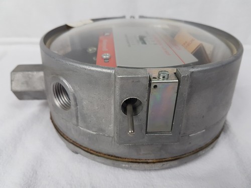 Honeywell C437D-1013 Pressure Switch 0.5-5psi / 5-35kPa - Unused - Foto 4 di 11