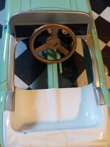 1957 Chevy Bel Air, Gearbox Collectible, diecast, 1:18, Finger peddle toy - Picture 6 of 10