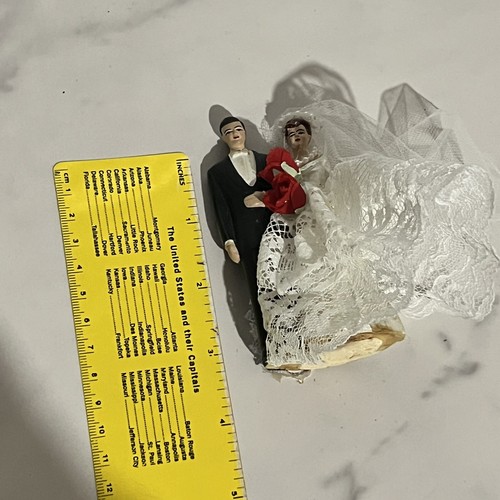 VTG 1950s Wedding Cake Topper Chalkware Bride Groom Lace Dress Pearls Roses 4" - Picture 7 of 7
