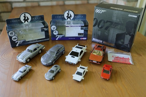 James Bond Corgi 1:36 and 1:64 collection - Picture 1 of 14