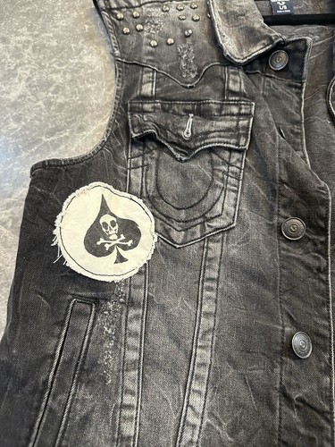 RareTRUE RELIGION Jimmy Vest World Tour Biker Studded Denim Grunge Skull LARGE - Picture 11 of 14