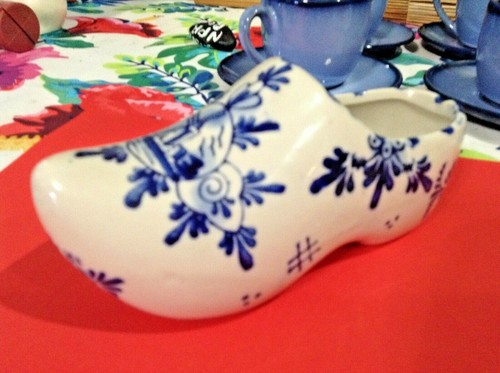 DUTCH MINI 6" CERAMIC CLOG FIGURINE HOLLAND SHOE AMSTERDAM SOUVENIR LADDRAK - Picture 7 of 7