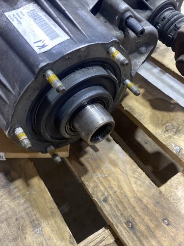 2003-2007 HUMMER H2 Transfer Case W/ Drive Shaft Universal Joint OEM 24243306 - Picture 4 of 9