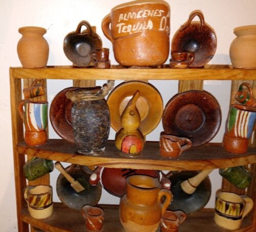 VINTAGE MEXICAN HANDCRAFTED FOLK ART POTTERY & KITCHEN TOOLS DIORAMA WALL ART - Picture 2 of 10