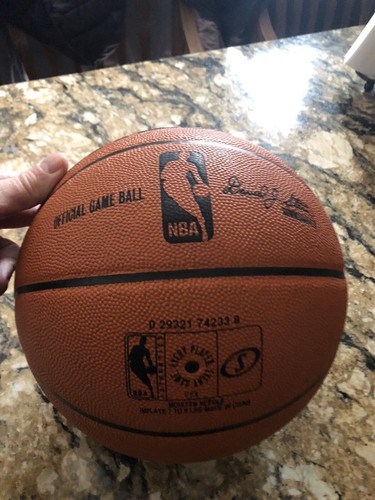 Magic Johnson signed official NBA game ball w showtime insc and PSA auth - Picture 4 of 6
