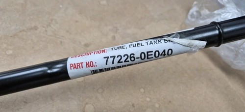 Genuine Lexus/Toyota Tube, Fuel Tank Breather 772260E040 - Picture 5 of 5