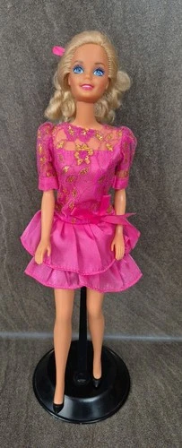 Barbie Doll Curly Blonde Hair Blue Eyes 10 Dresses Black Shoes Mattel Vintage