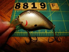 V8819 F  BAGLEY BALSA B SQUARE BILL FISHING LURE