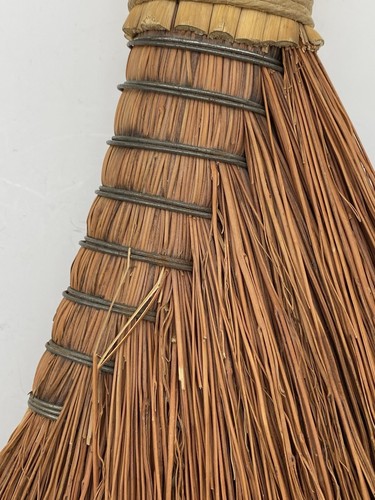 Vintage Shaker "Turkey Wing" Quaker Braid Whisk Broom - Picture 8 of 8