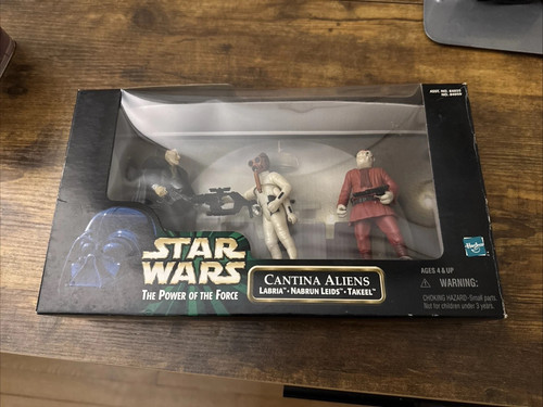 New Star Wars Power Of The Force Cantina Aliens Action Figures Sealed POTF WOW - Picture 1 of 3