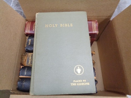(B) Vtg Lot/6 KJV HOLY BIBLE Tattered Distressed Worn OXFORD Winston Red Letter - Imagen 2 de 10