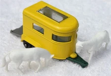 Vintage Matchbox Lesney 43C Pony Horse Trailer Yellow with Green Base & 2 Horses