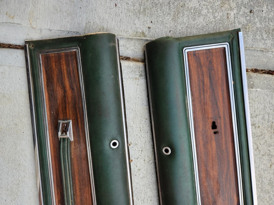 Buick Riviera GS 1971-74 moldura de puerta almohadillas superiores paneles diestro + derecho verde en muy buena condición Wow~ Foto 3 de 4