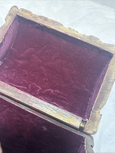 GILT GOLD & RED PAINTED TREASURE BOX/CASKET With Felt— 7 x 8 x 5 1/2” - Picture 11 of 15