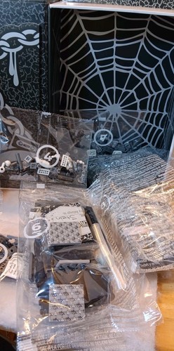 Mattel Creations Exclusive MEGA Monster High Frankie Stein's Boo-k Lab SDCC 2024 - Picture 5 of 24